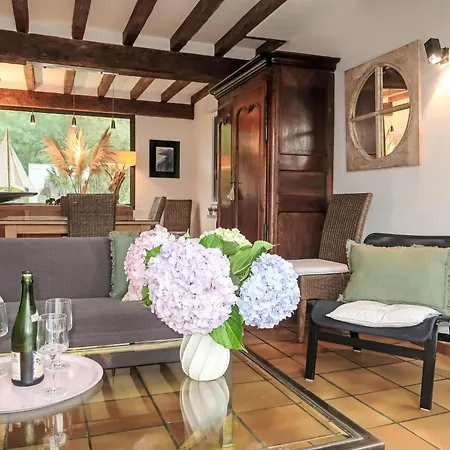 Etoile De - Eqy101 By Interhome Semesterbostad Erquy